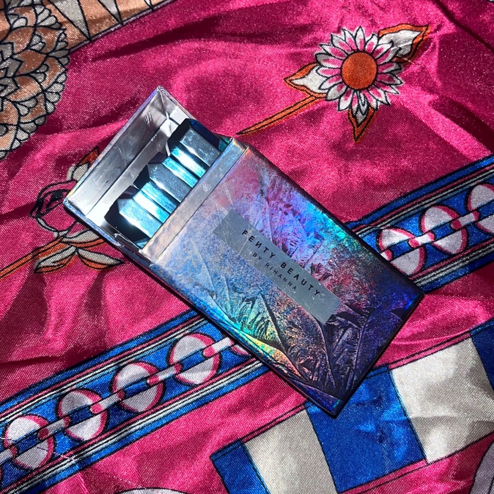 Fenty Beauty Snow Daze/ Snow Nights Metal lipstick Set
